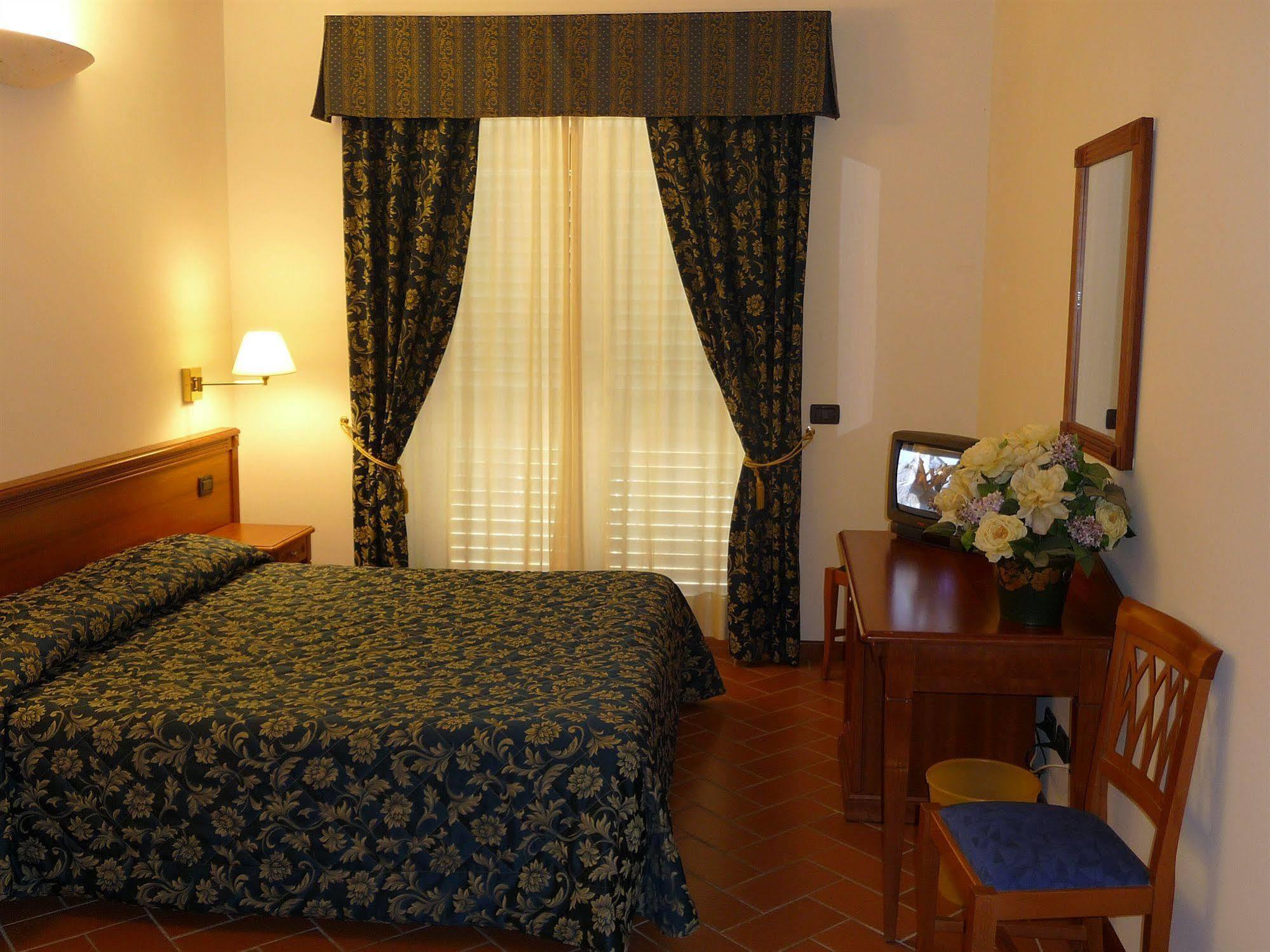 Hotel Villa Dei Bosconi Фьезоле Экстерьер фото