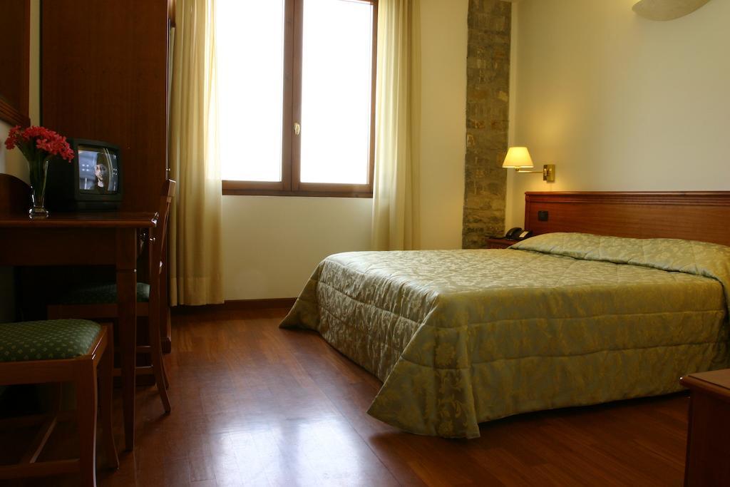 Hotel Villa Dei Bosconi Фьезоле Номер фото